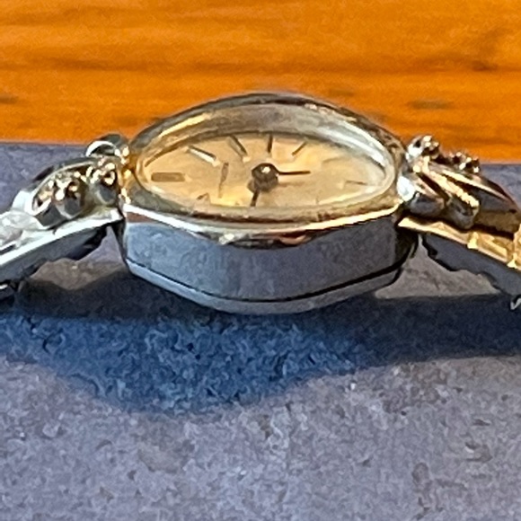 Vintage Wittnauer Watch 4 Diamonds & 10KT RGP Band - Picture 16 of 16